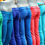 Coloured Jeans auf dem Markt in Gent